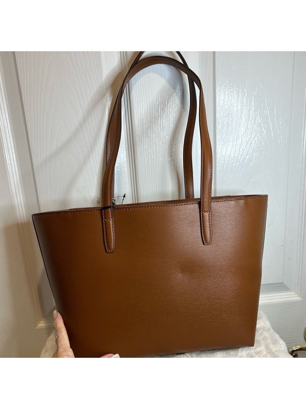 DKNY BRYANT MEDIUM TOTE - Picture 2 of 15